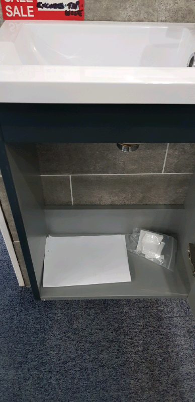 Wall hung basin and unit handless. Last 1 only