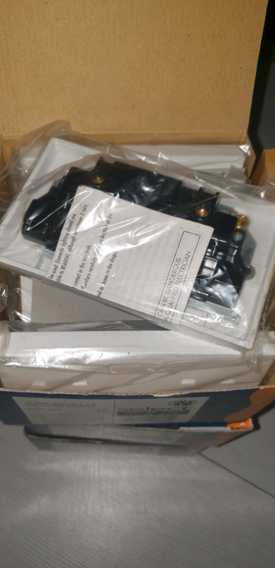 👷🪛 13 sets of 13 AMP DOUBLE DP SWITCHED SOCKET NEVER USED