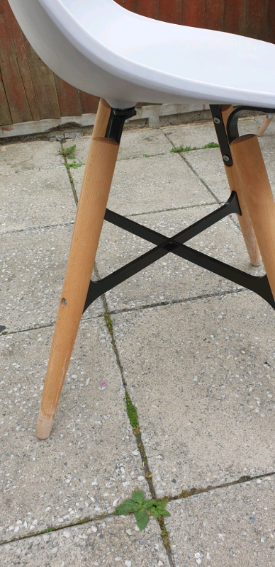 Modern dining table and chairs 