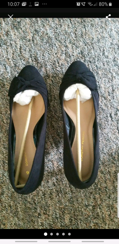 image for 2 pairs of Womans shoes 