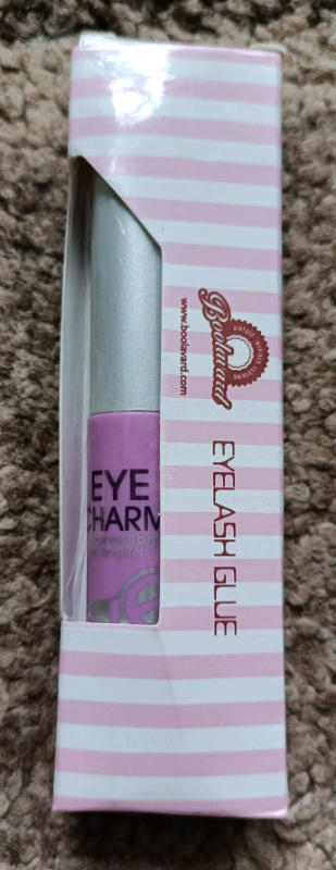 Eyelash glue. BRAND NEW. Only £2.