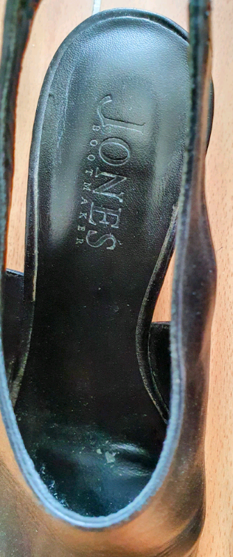 BLACK WEDGES - SIZE 5