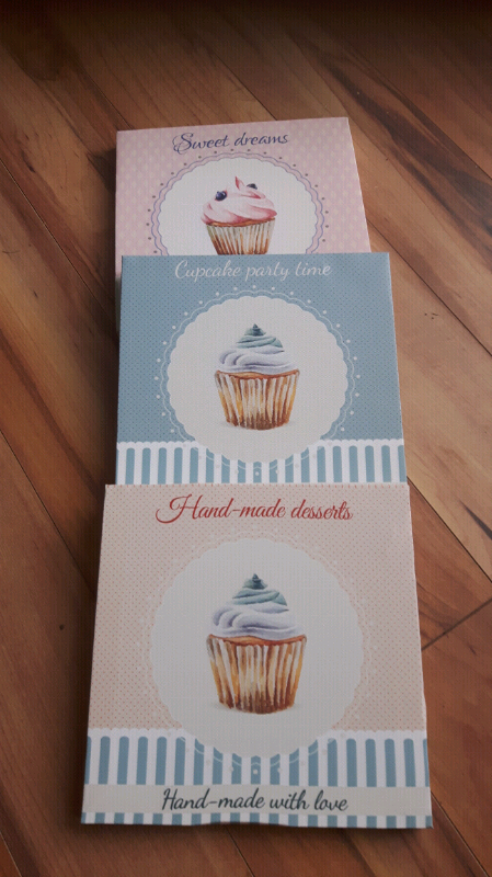 image for 3 X CUPCAKES CANVASES IN EXCELLENT CONDITION 