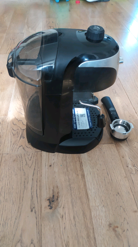 USED ONCE. DeLonghi EC220.CD coffee machine
