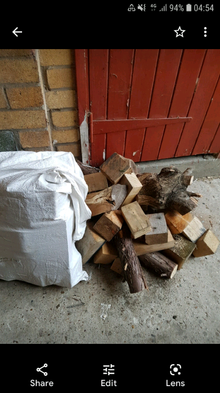 Logs/ firewood 20kg+    