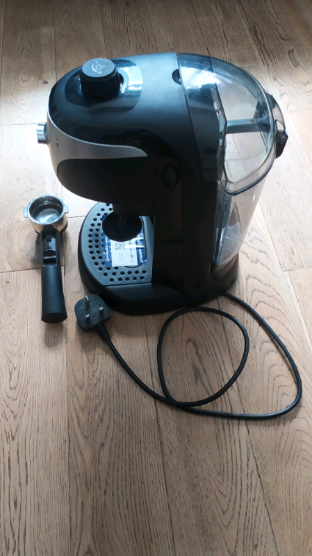 USED ONCE. DeLonghi EC220.CD coffee machine