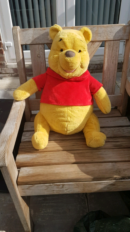 WINNIE THE POOH