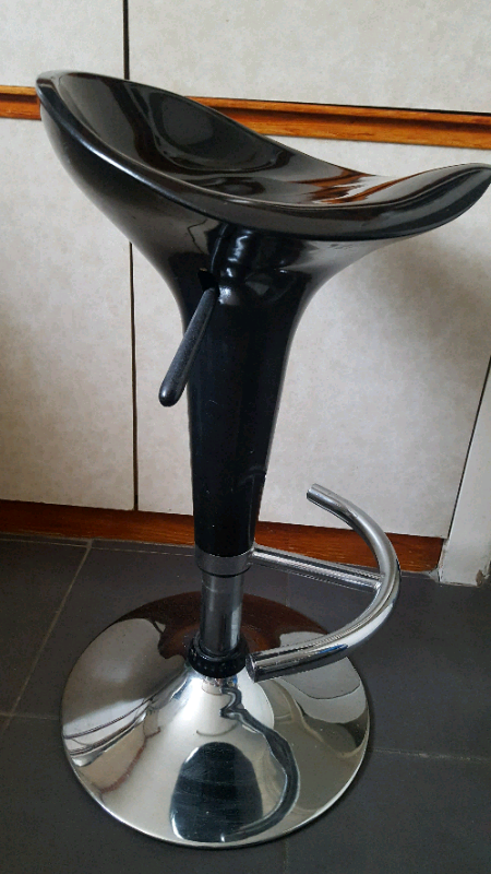 Retro Swivel Kitchen Stool