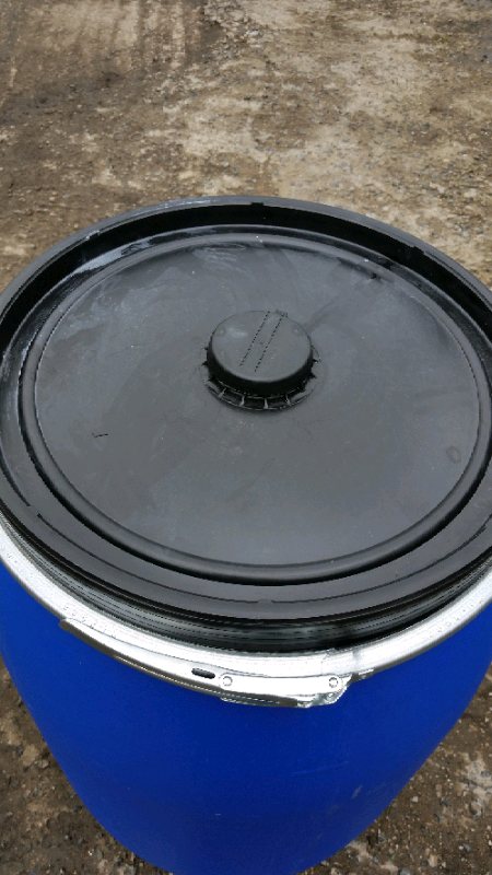 Shipping Drums 220 litre open top plastic drums 