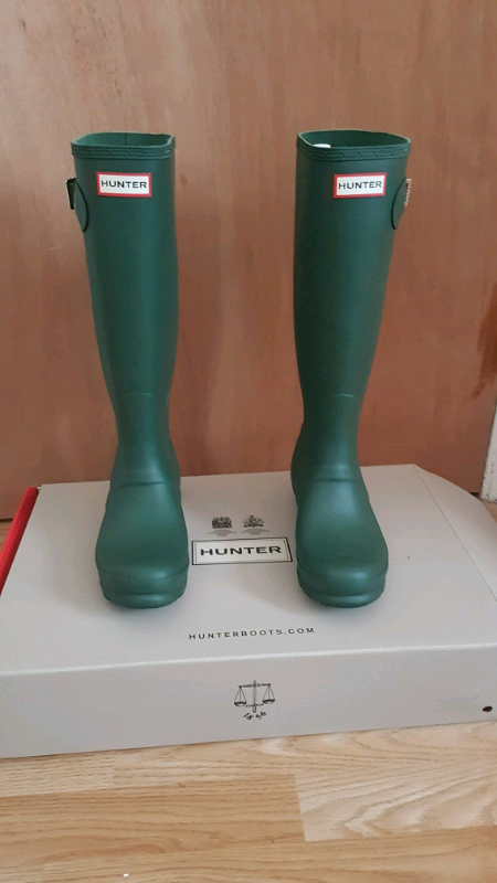 HUNTER BOOTS