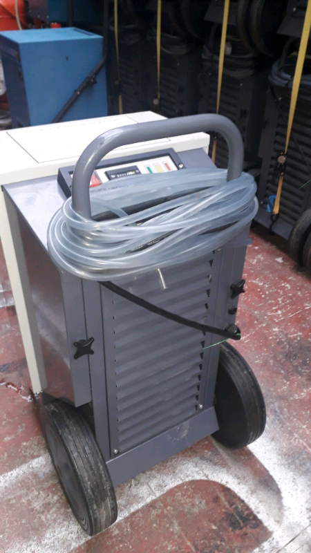 DEHUMIDIFIER (Dantherm CDT30) large tank 14 ltrs very good working ord