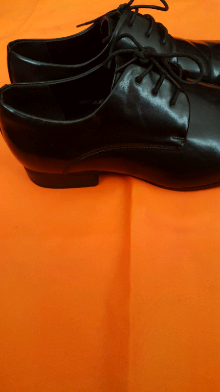 Polo Maldini men's lace up shoes in size 9 (as new).