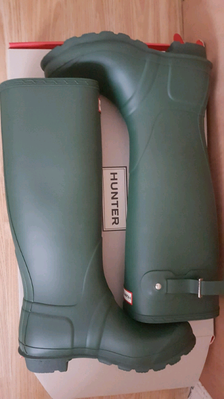 HUNTER BOOTS