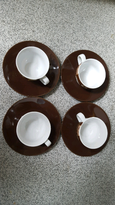 CONTEMPORARY DESIGN Set of 4 x Chocolate Coffee CUPS and SAUCER PLATES