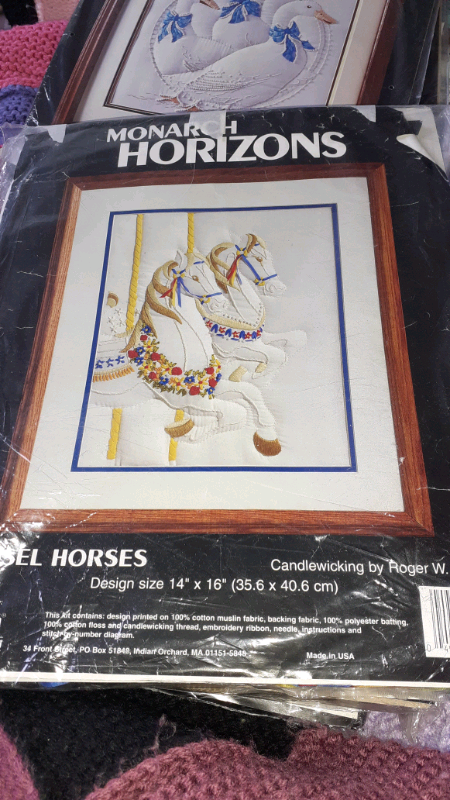 CAROUSEL HORSE CANDLEWICKING KIT