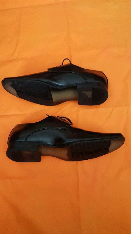 Polo Maldini men's lace up shoes in size 9 (as new).