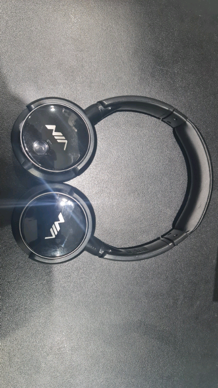 image for 4 in 1 Black Bluetooth Headphones. Great sound SD SLOT/FM RADIO/BT/MIC