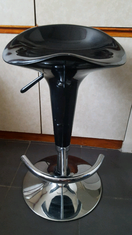 Retro Swivel Kitchen Stool