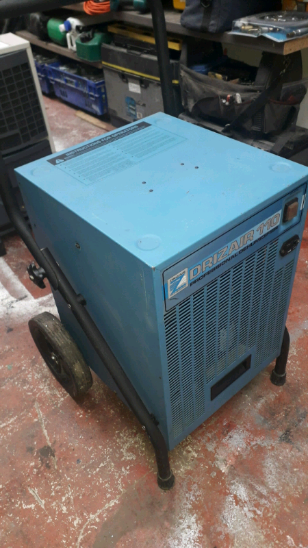 DEHUMIDIFIER (DRIZAIR ) 240 volt POWERFUL  PUMPOUT 