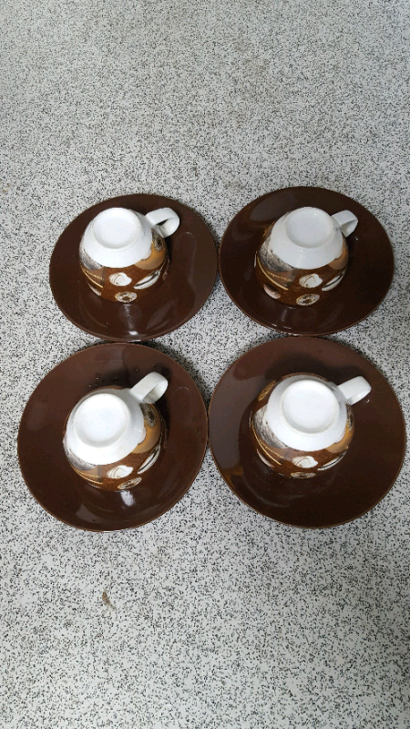 CONTEMPORARY DESIGN Set of 4 x Chocolate Coffee CUPS and SAUCER PLATES