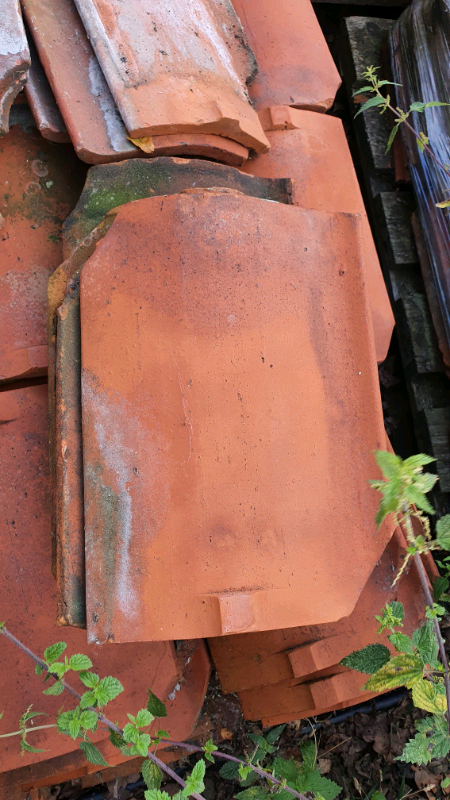 20 Reclaimed Norfolk Red Roof Pantiles Garden edging tiles 80peach