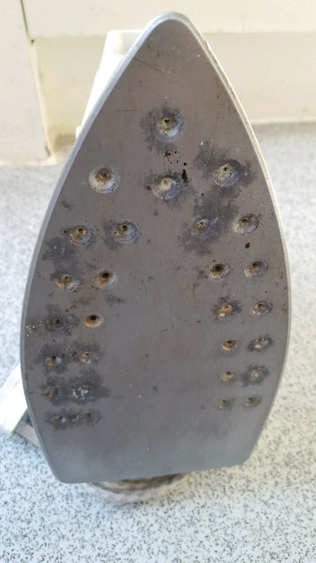 VINTAGE early 1980s ROWENTA IRON Model DA-15 Good working Order 