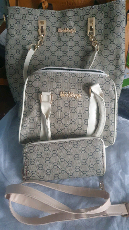 Guess doctors hot sale bag price