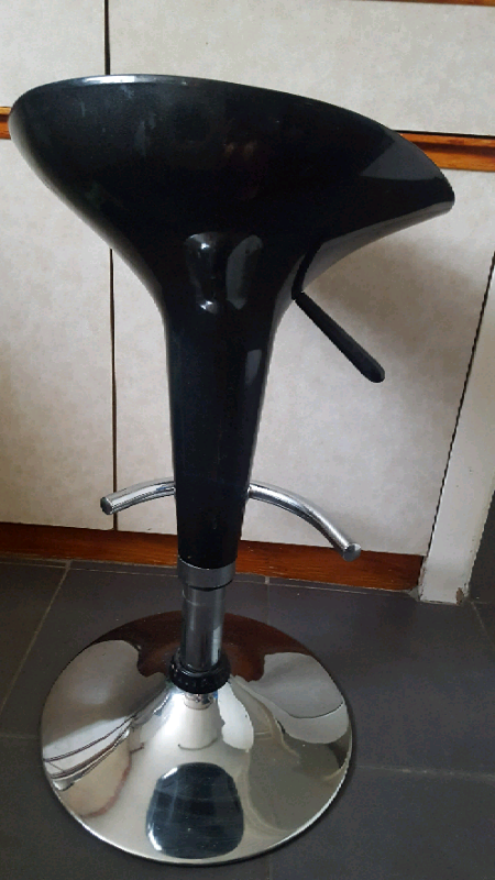 Retro Swivel Kitchen Stool