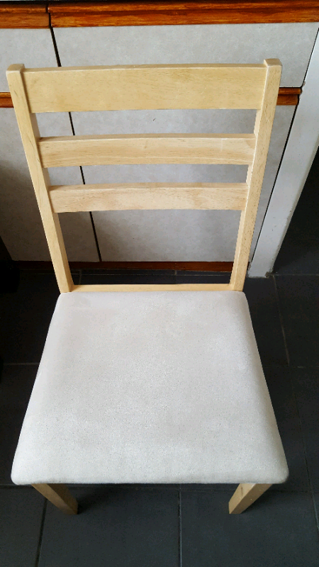 image for CONTEMPORARY PINE WOOD CHAIR pre owned very good condition 