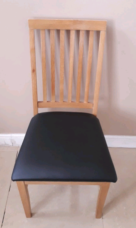 Used Dining table for sale very good condition 