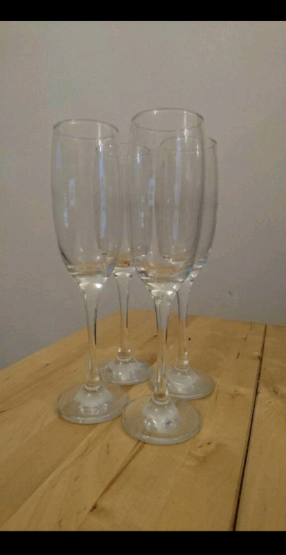 image for CHAMPAGNE FLUTES
