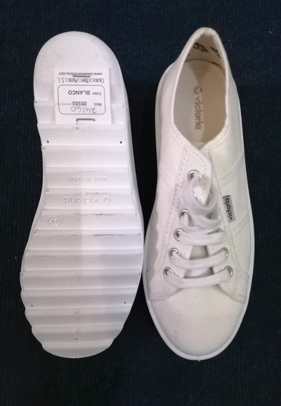 QUALITY WOMEN'S FAB WHITE CANVAS SHOES/TRAINERS Size 37 by VICTORIA