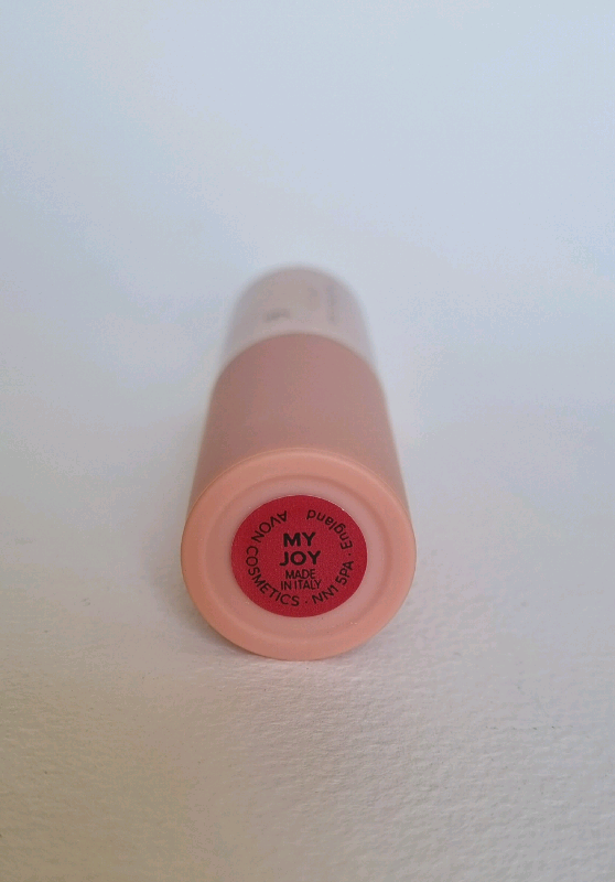 Avon Lisa Armstrong MATTEiculous Lipstick 