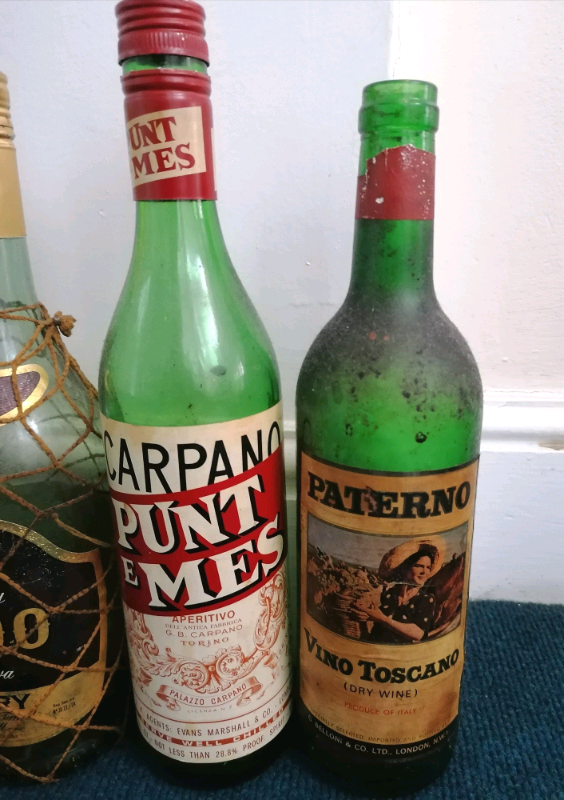 SELECTION 1960s to 1990s RARE & COLLECTABLE ALCOHOL BOTTLES 12 empty b