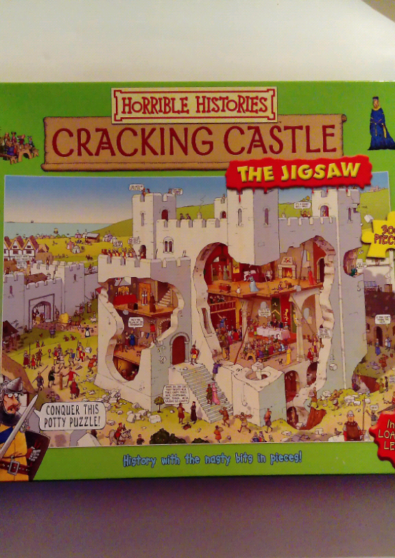 HORRIBLE HISTORIES CRACKING CASTLE 300 PIECE JIGSAW PUZZLE