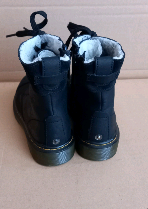 Kids Dr. Martens Aimilita J Fleece Lined Black Boots. U.K. 12 / EU 31