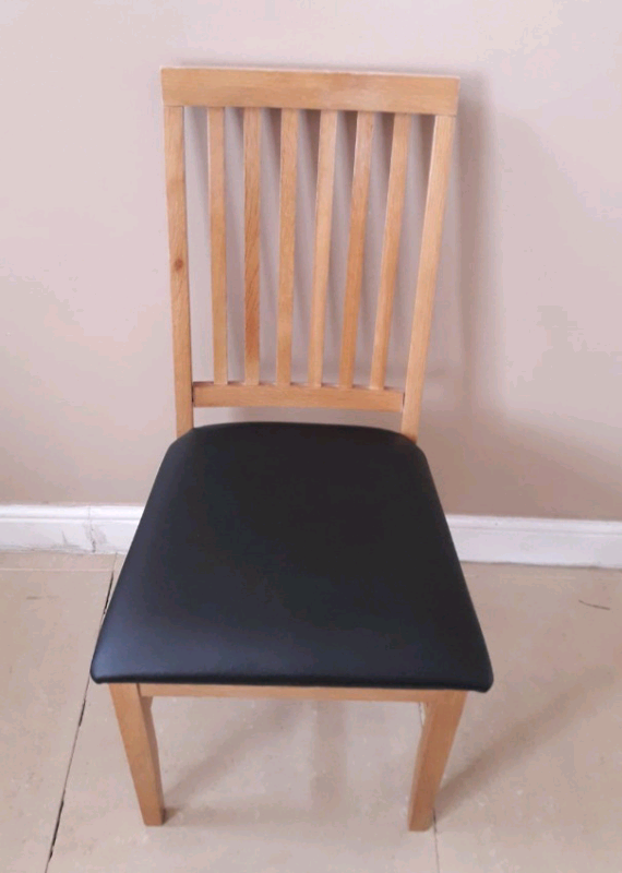 Used Dining table for sale very good condition 