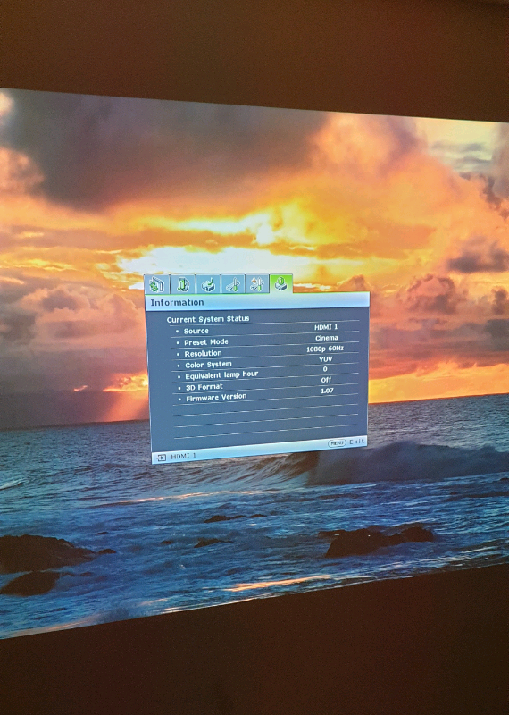 BenQ W1070 3D Ready DLP Projector 1080p full HD hdmi new lamp LONDON h