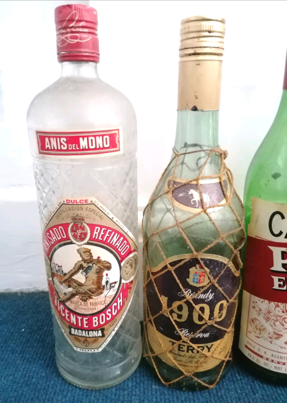 SELECTION 1960s to 1990s RARE & COLLECTABLE ALCOHOL BOTTLES 12 empty b