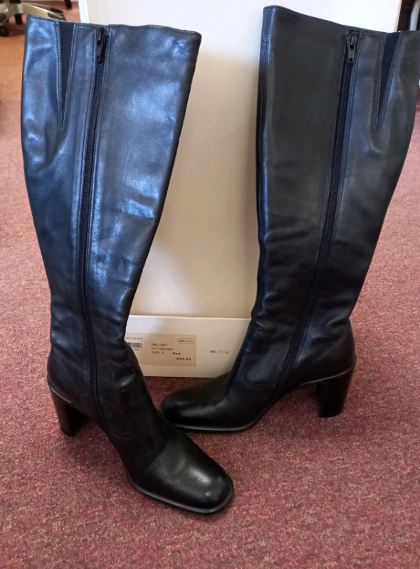 Black Boots Size 5