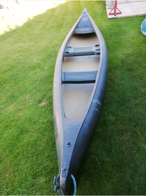 Canadian canoe 15ft, 3/4 seater, padels and wheels.