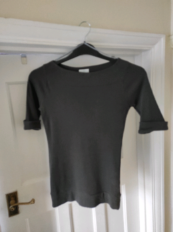 image for Ladies grey top size 8