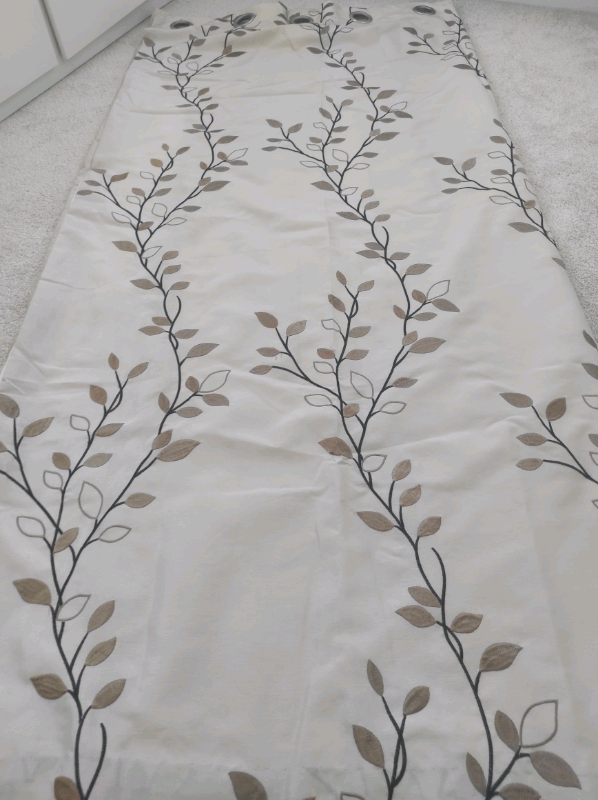 Curtain 