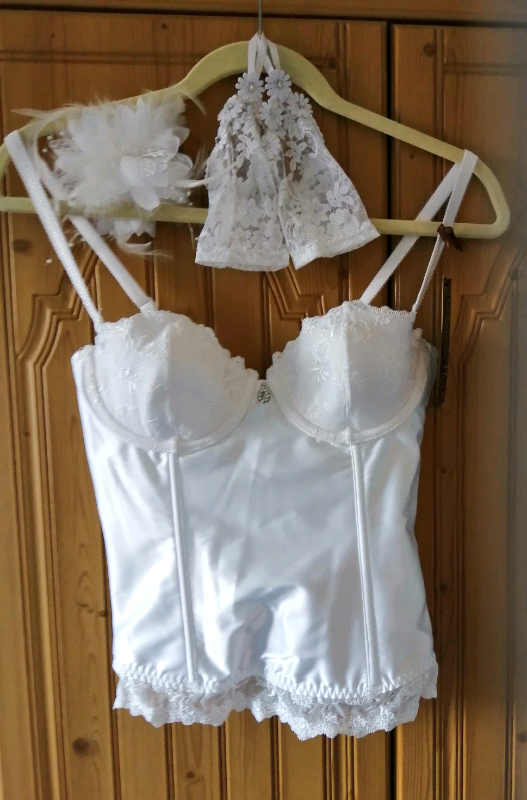 image for Bridal Collection Brand New Wedding Basque, Gloves. Fascinator & more