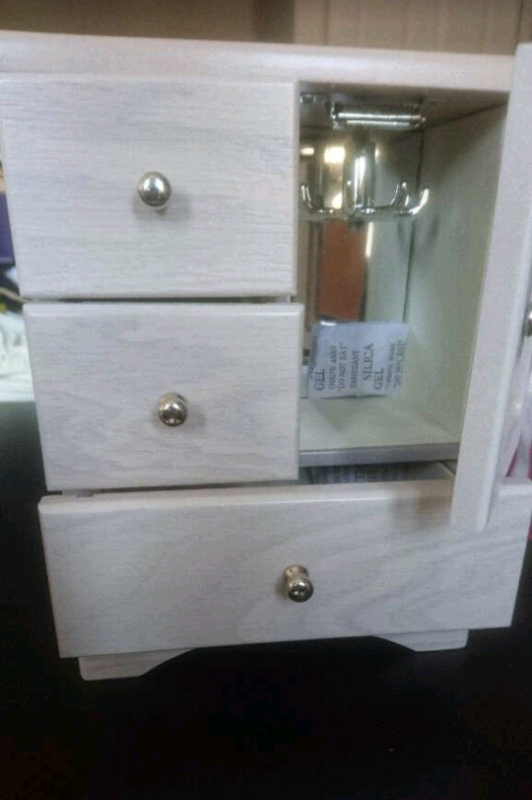 image for JEWELLERY BOX