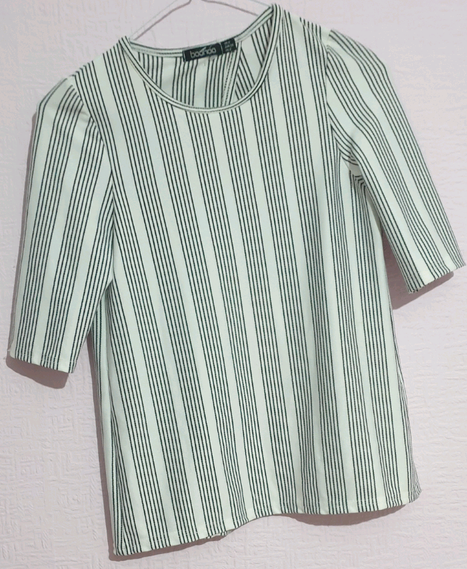 Boohoo New Dusky white  Striped Blouse   Size 6 ~ 8 , RRP £32.