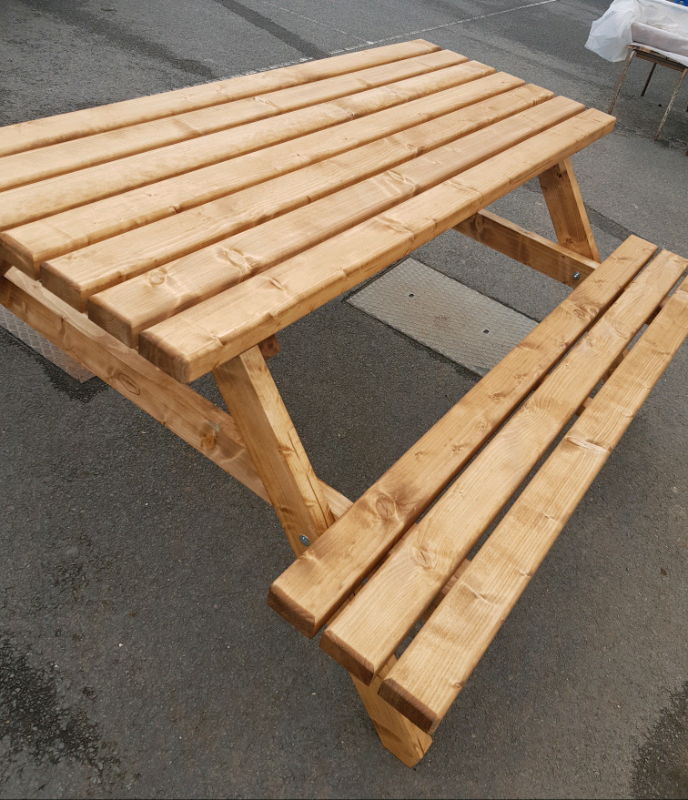 Heavy duty picnic table