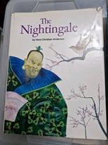 THE NIGHTINGALE HARDBACK BOOK BY HANS CHRISTIAN ANDERSEN