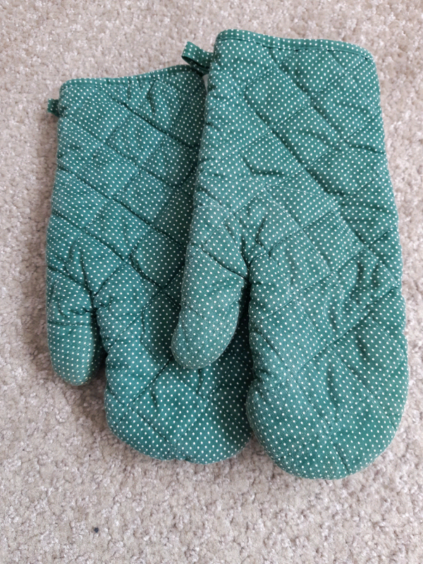 Pair of Christmas Oven Mitts