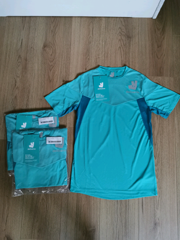 image for Deliveroo Short Sleeve Base T-Shirt Size Small BNWT X3